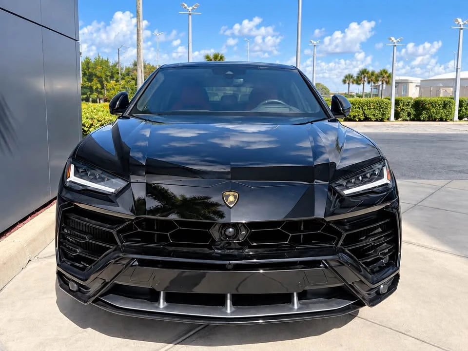 2021 Lamborghini Urus - Image 2 of 9