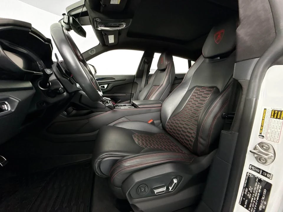 2021 Lamborghini Urus - Image 9 of 10