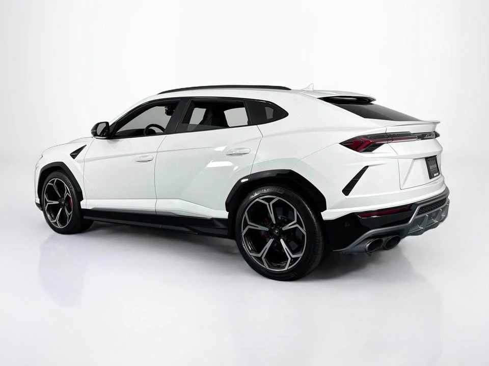 2021 Lamborghini Urus - Image 7 of 10