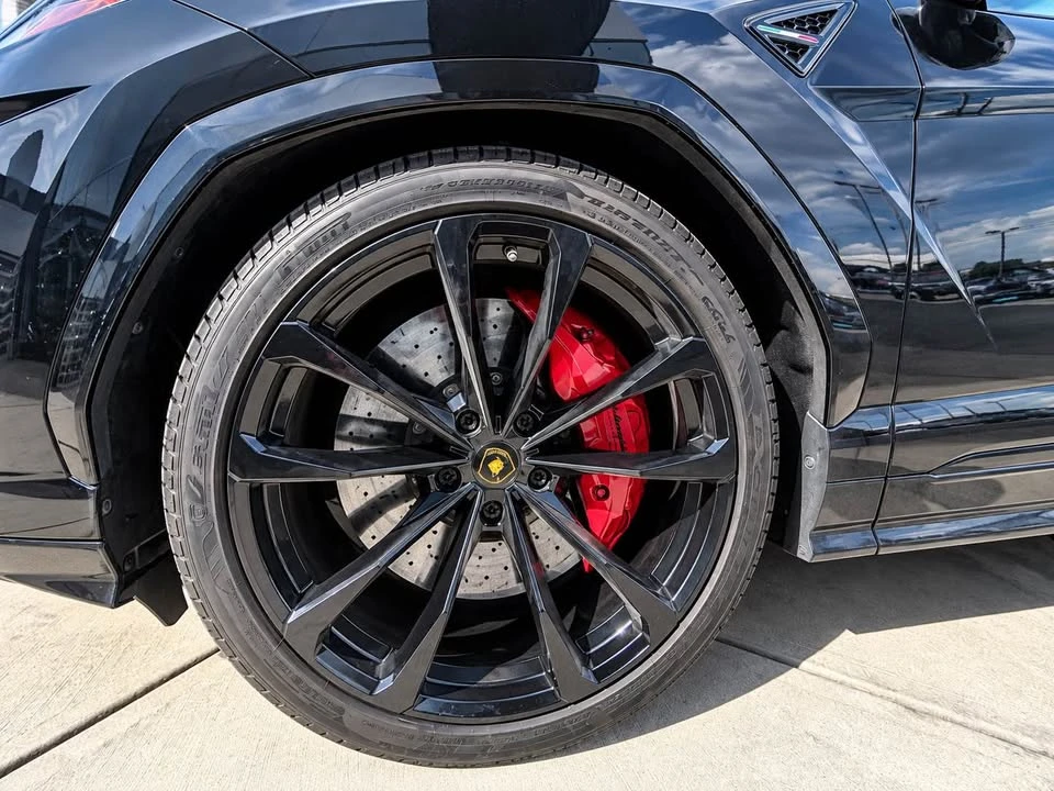 2021 Lamborghini Urus - Image 9 of 9