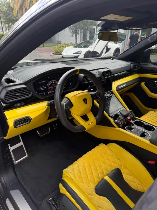 2021 Lamborghini Urus - Image 10 of 11