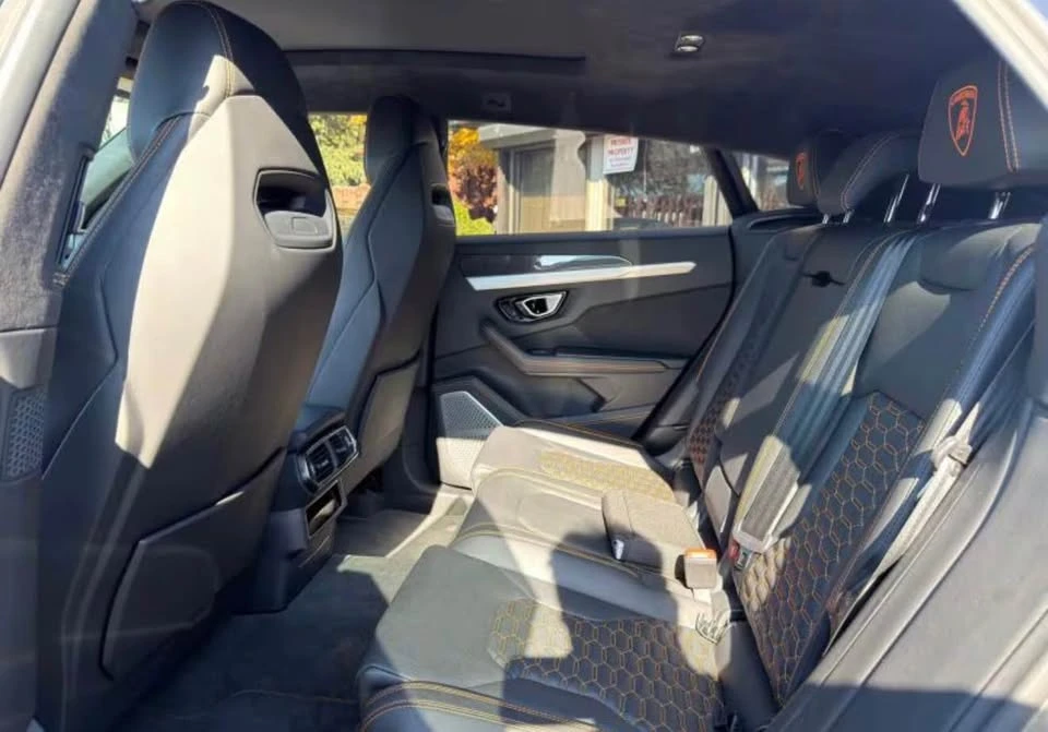 2021 Lamborghini Urus - Image 9 of 9