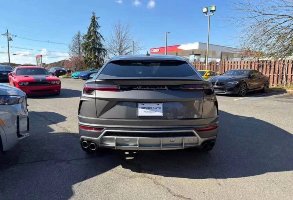 2021 Lamborghini Urus - Image 6 of 10