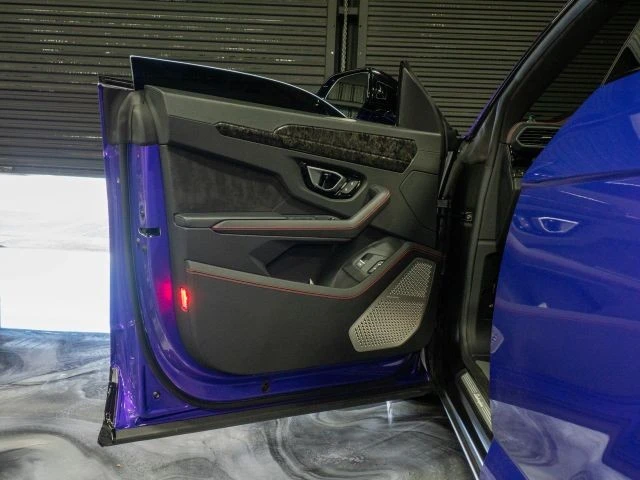 2021 Lamborghini Urus - Image 20 of 21