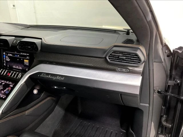 2021 Lamborghini Urus - Image 12 of 31