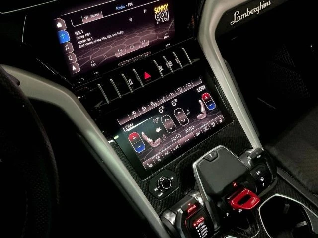 2021 Lamborghini Urus - Image 25 of 31