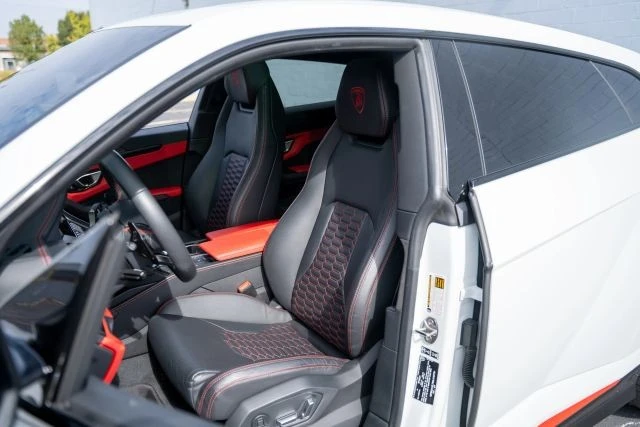 2021 Lamborghini Urus - Image 16 of 21