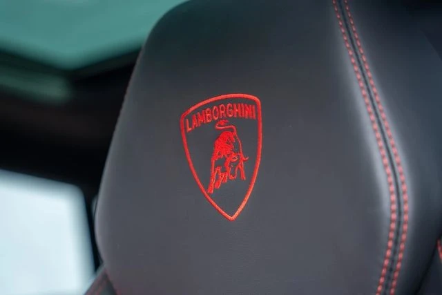 2021 Lamborghini Urus - Image 17 of 21