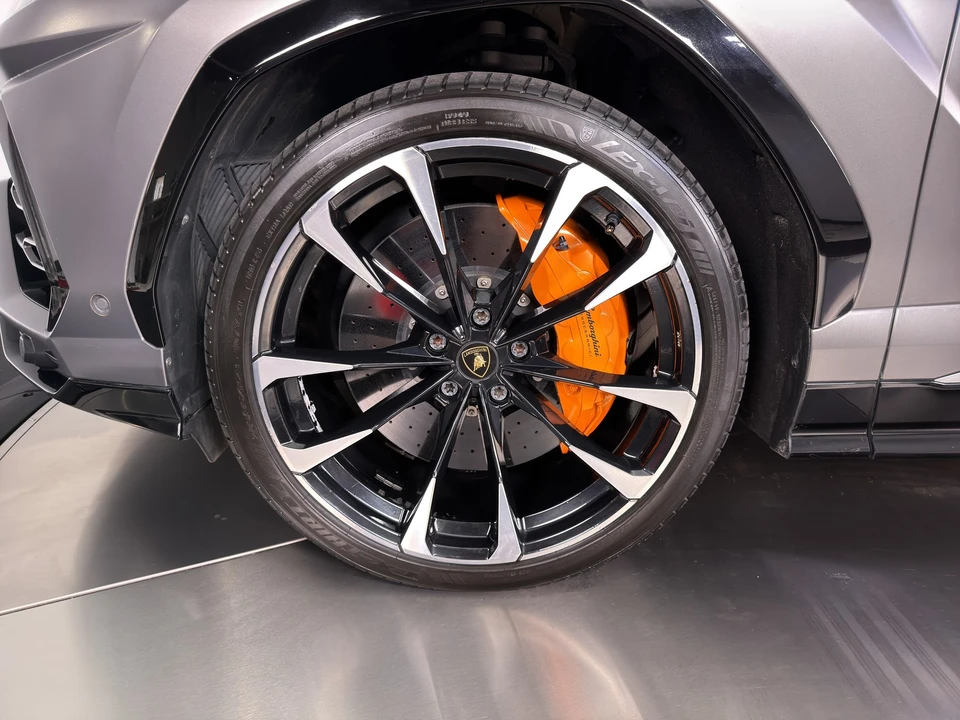 2021 Lamborghini Urus - Image 13 of 15