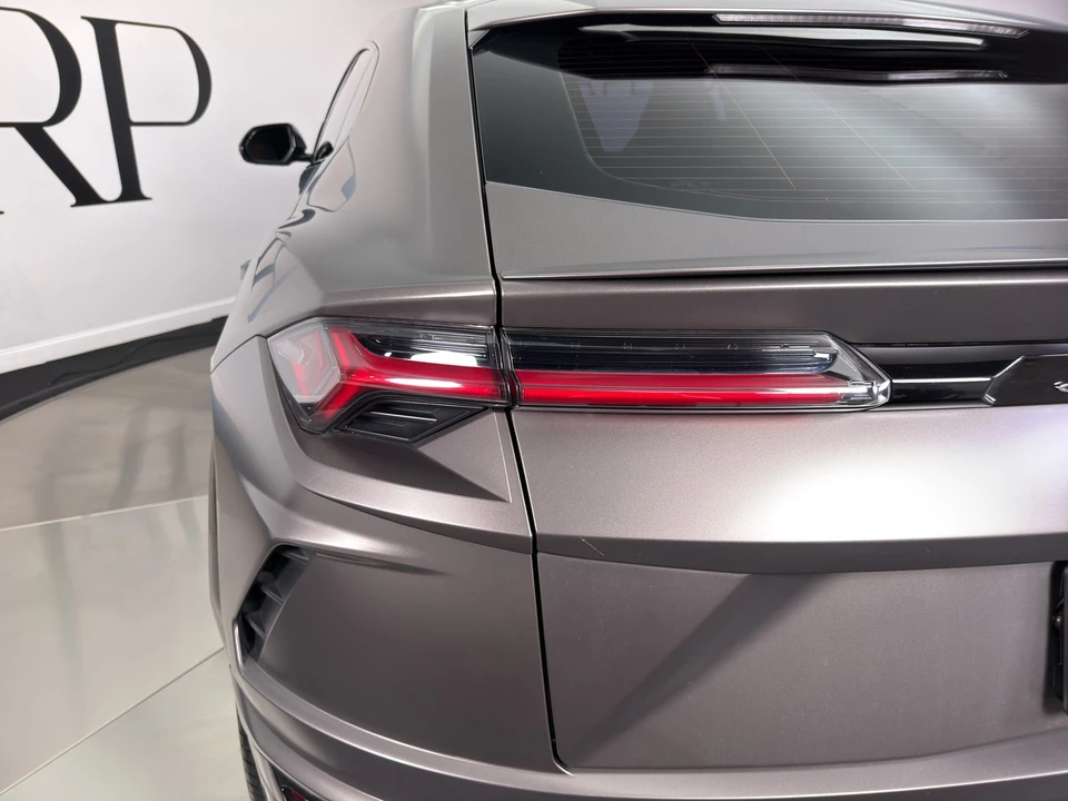2021 Lamborghini Urus - Image 12 of 15