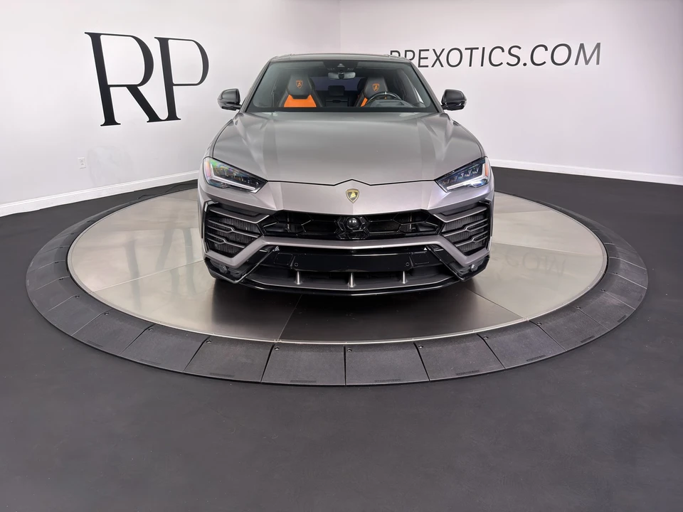 2021 Lamborghini Urus - Image 2 of 15