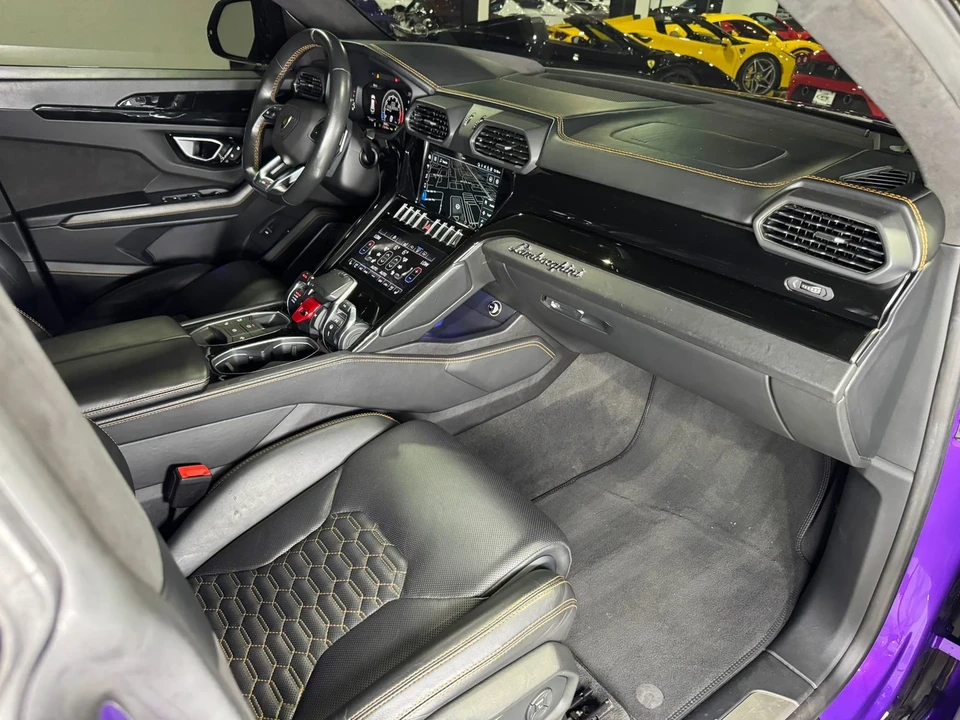 2021 Lamborghini Urus - Image 19 of 21