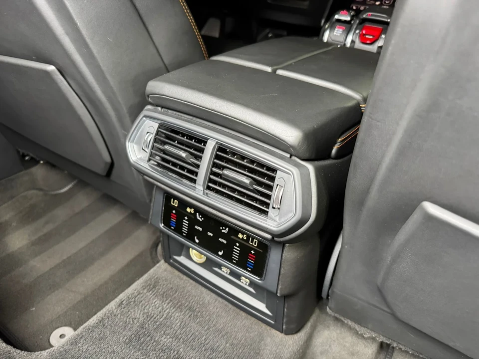 2021 Lamborghini Urus - Image 15 of 21
