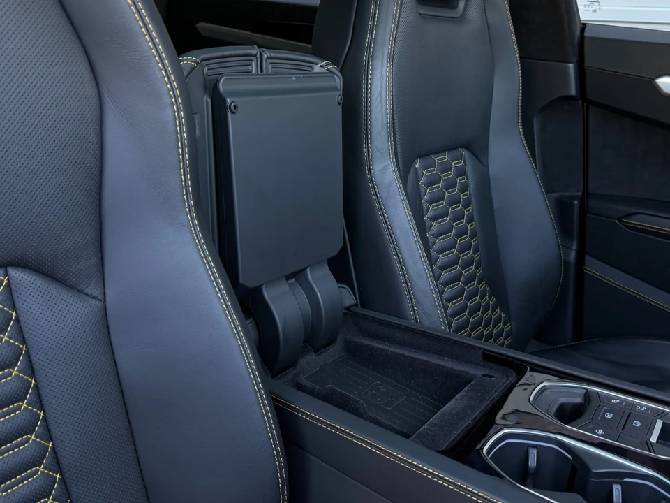 2021 Lamborghini Urus - Image 20 of 21