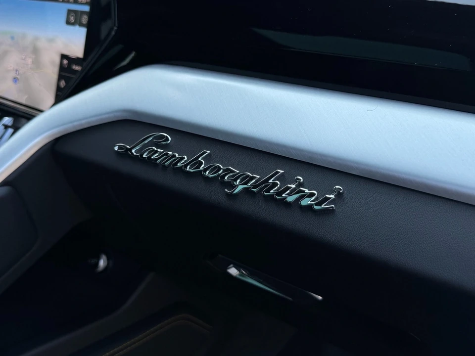 2021 Lamborghini Urus - Image 19 of 21
