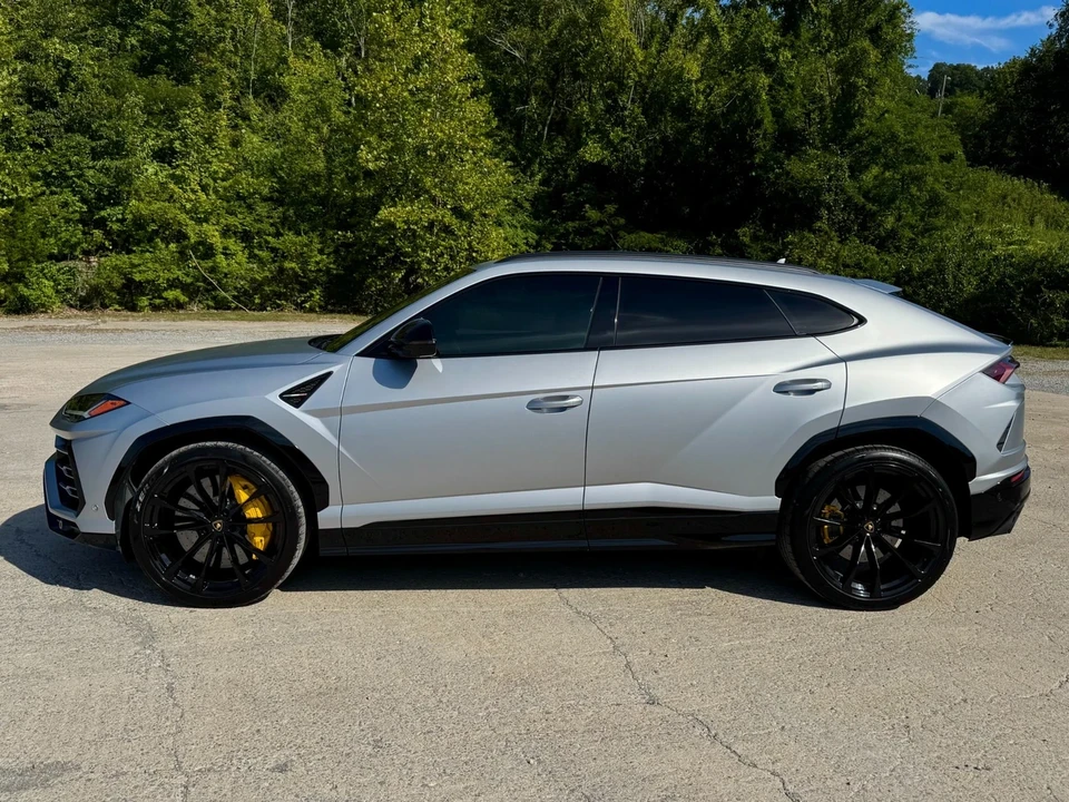 2021 Lamborghini Urus - Image 8 of 12