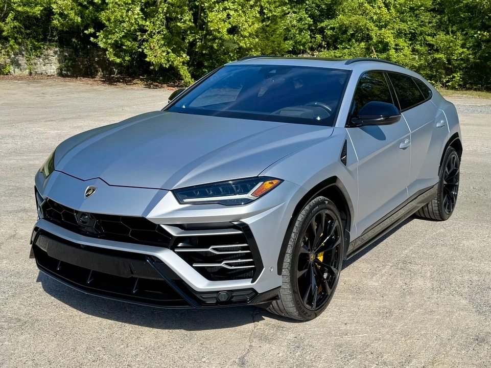 2021 Lamborghini Urus - Image 2 of 12