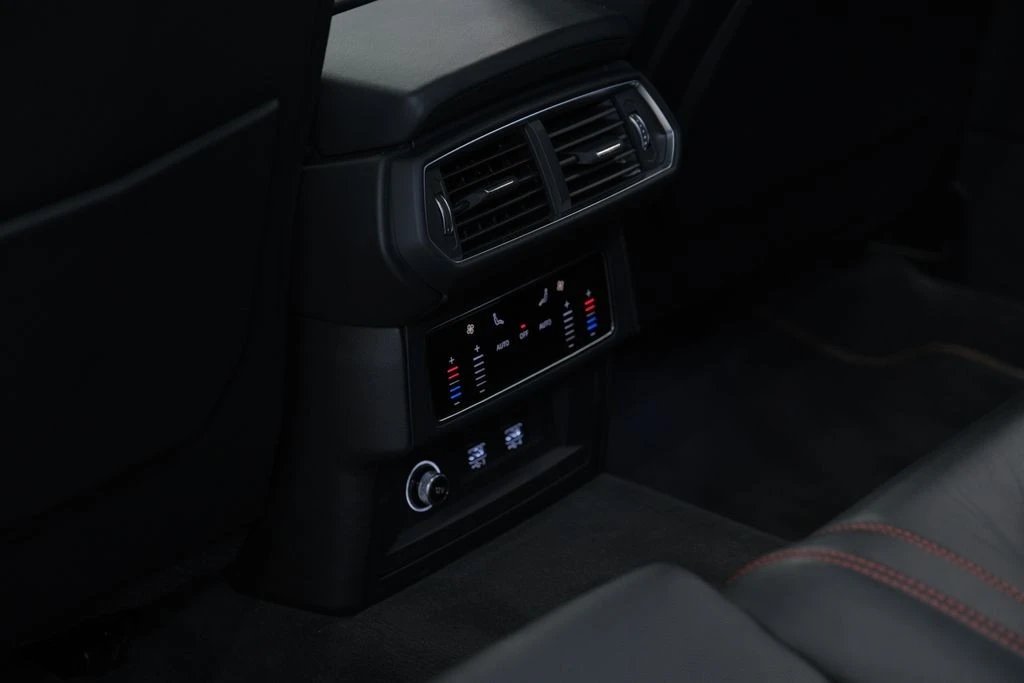 2021 Lamborghini Urus - Image 29 of 31