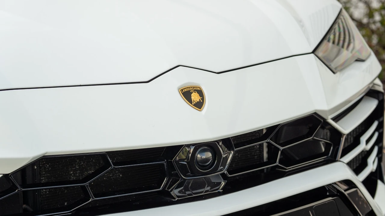 2021 Lamborghini Urus - Image 6 of 12