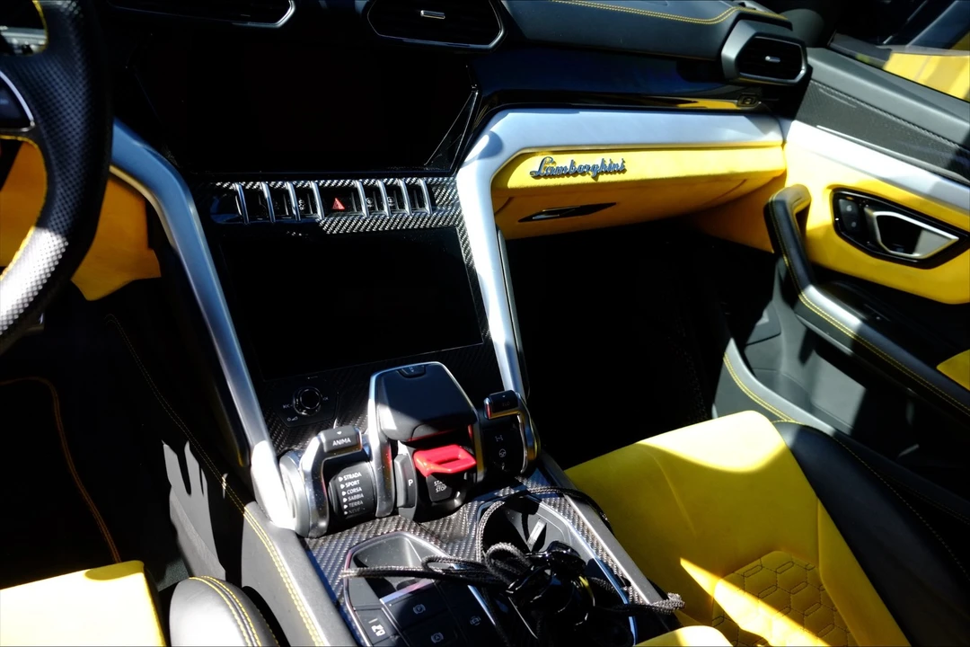 2021 Lamborghini Urus - Image 31 of 31