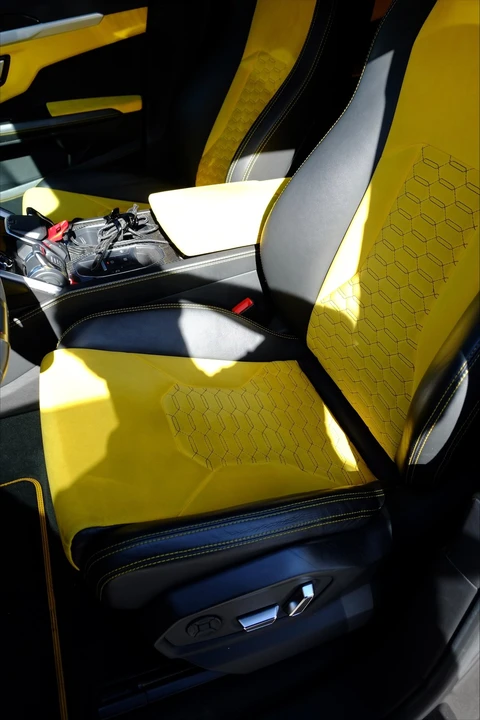 2021 Lamborghini Urus - Image 29 of 31