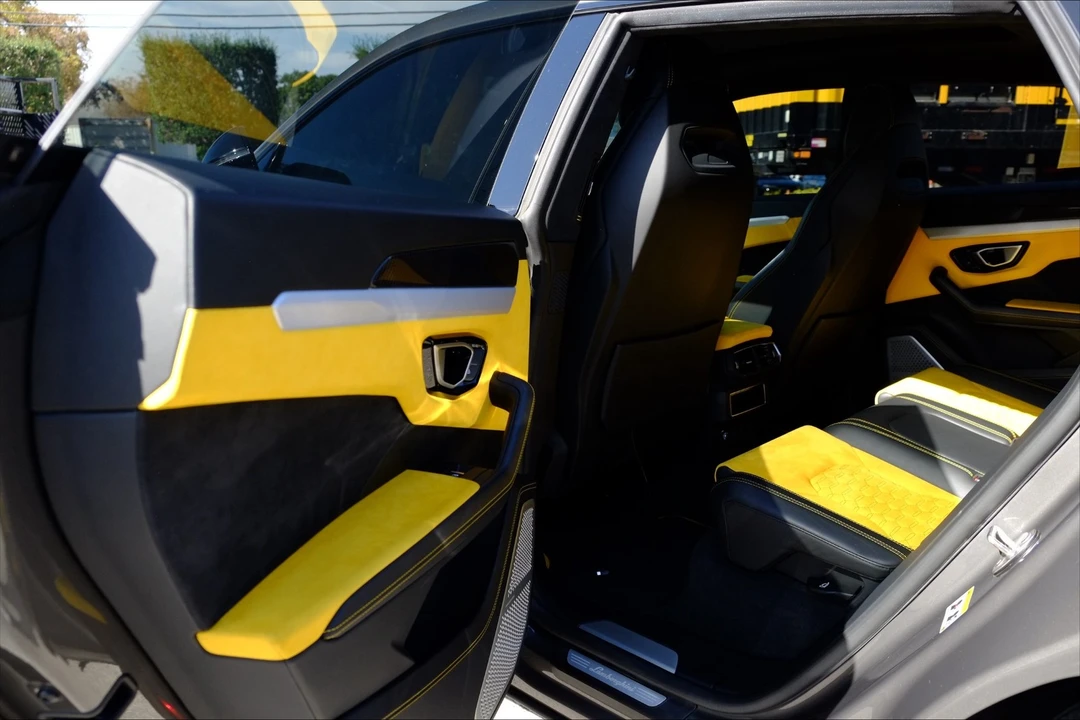 2021 Lamborghini Urus - Image 30 of 31