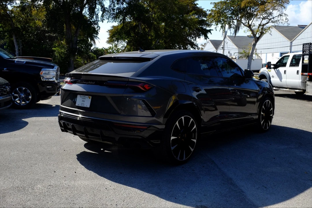 2021 Lamborghini Urus - Image 7 of 31