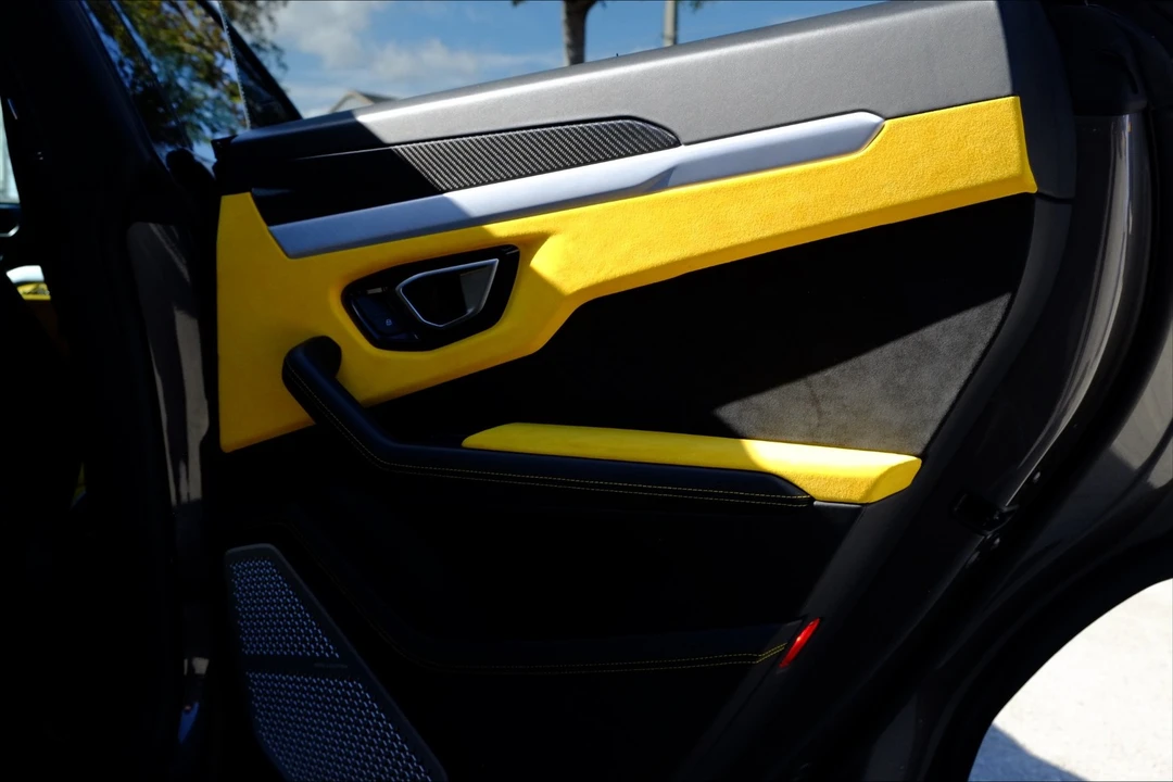 2021 Lamborghini Urus - Image 15 of 31