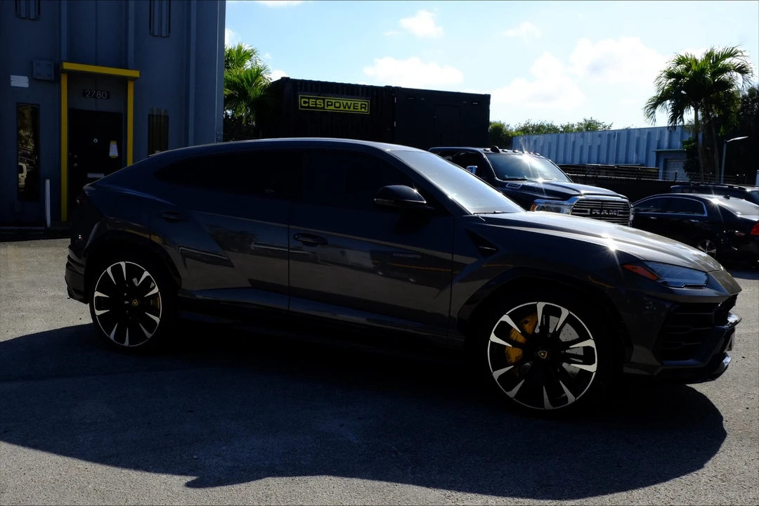 2021 Lamborghini Urus - Image 11 of 31