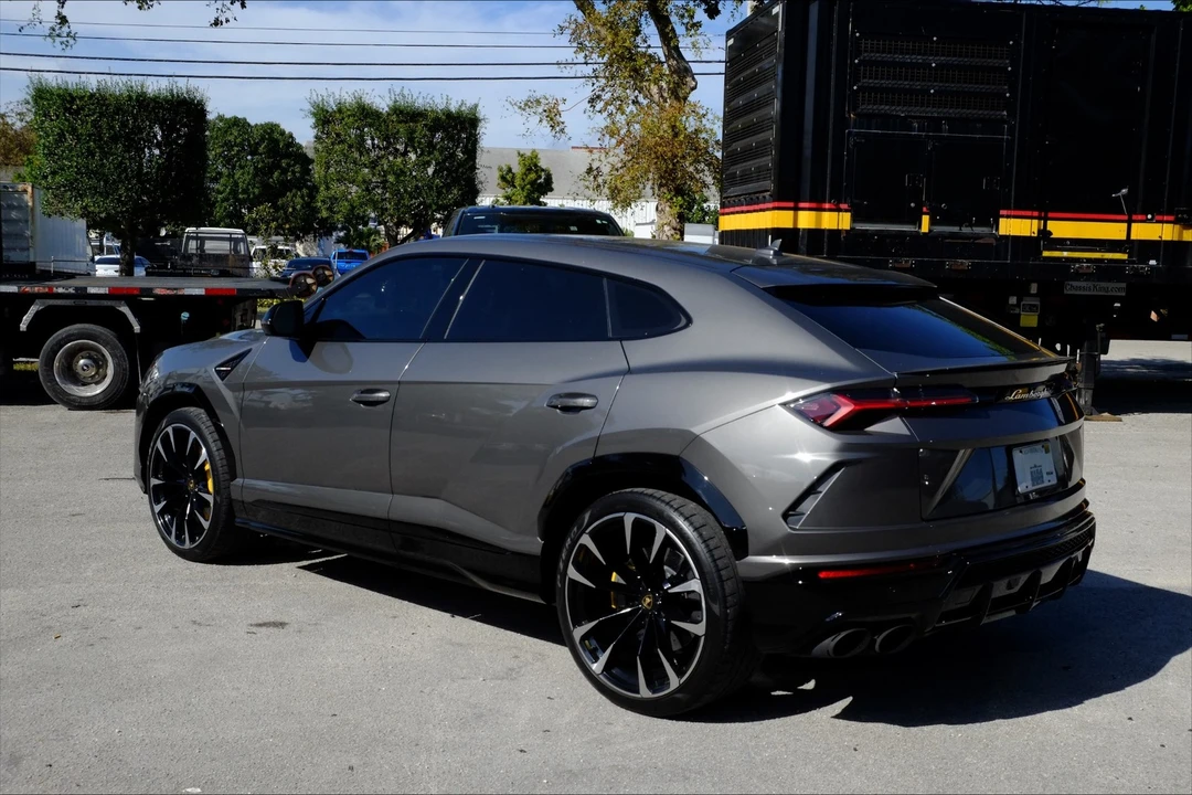 2021 Lamborghini Urus - Image 5 of 31