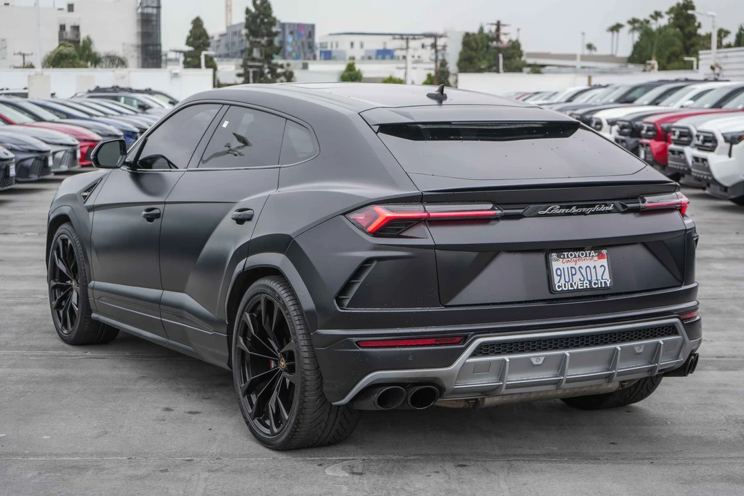 2021 Lamborghini Urus - Image 19 of 31