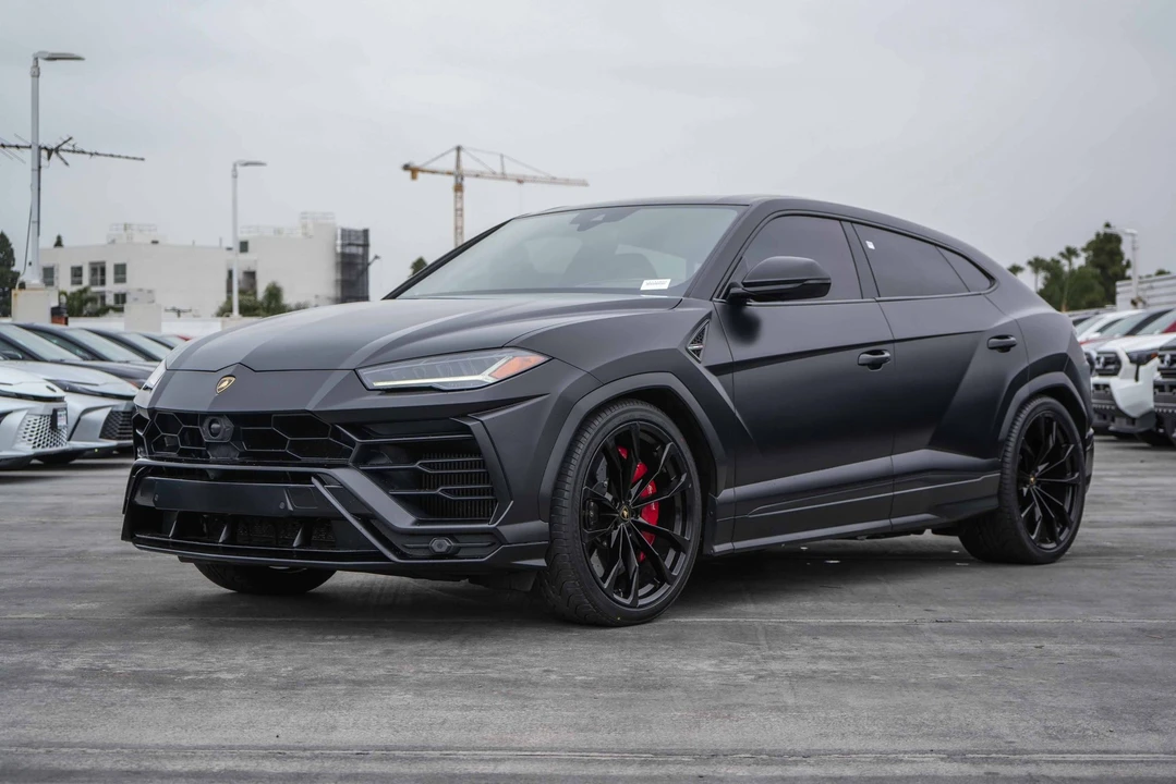 2021 Lamborghini Urus - Image 2 of 31