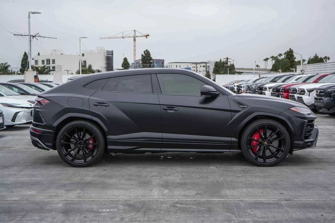 2021 Lamborghini Urus - Image 12 of 31