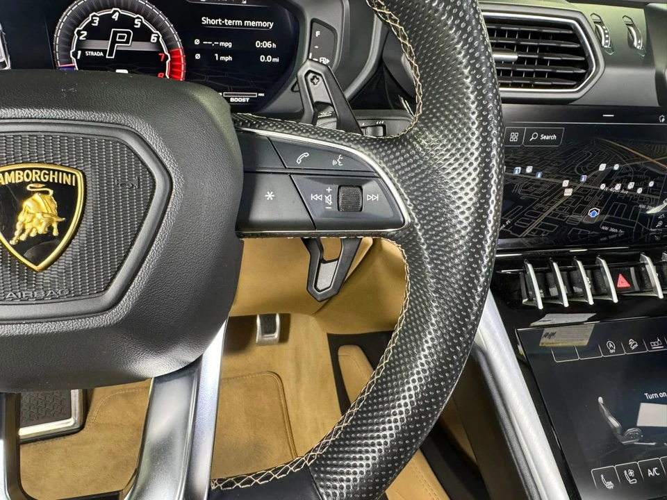 2021 Lamborghini Urus - Image 23 of 31