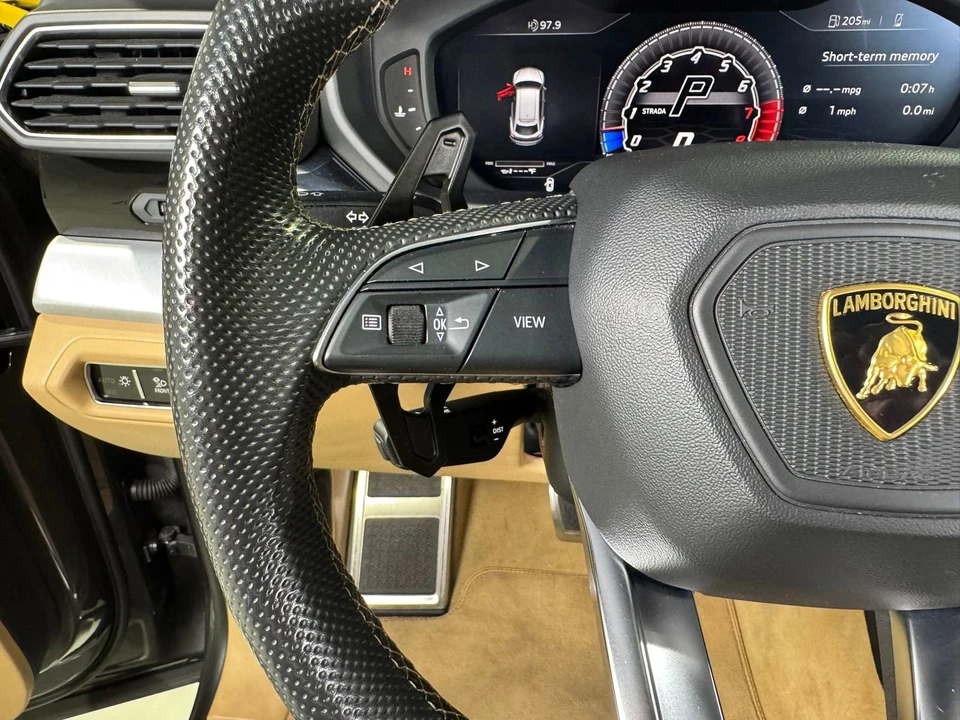 2021 Lamborghini Urus - Image 22 of 31