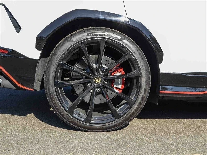 2021 Lamborghini Urus - Image 12 of 21