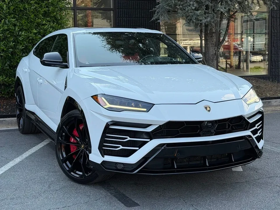 2021 Lamborghini Urus - Image 8 of 31