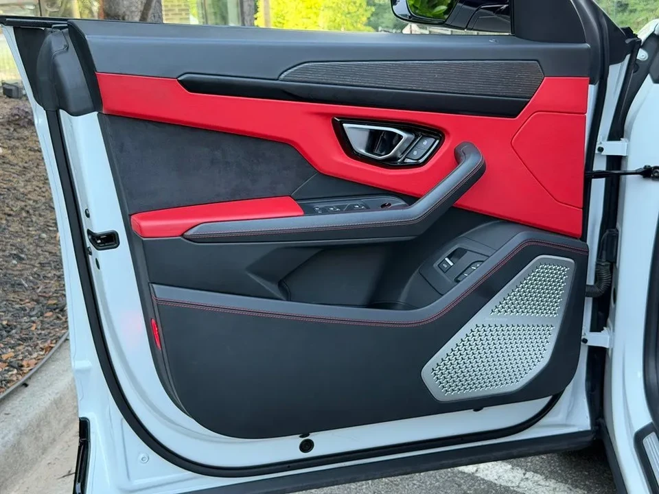 2021 Lamborghini Urus - Image 30 of 31