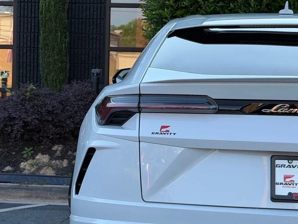 2021 Lamborghini Urus - Image 16 of 31