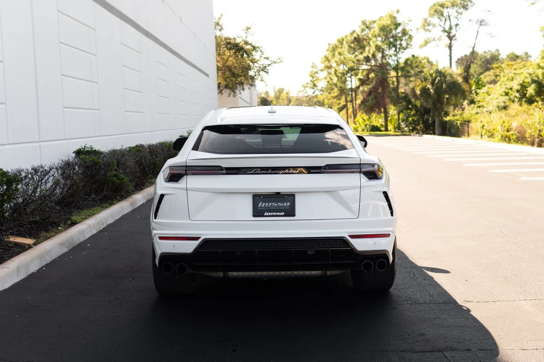 2021 Lamborghini Urus - Image 2 of 12