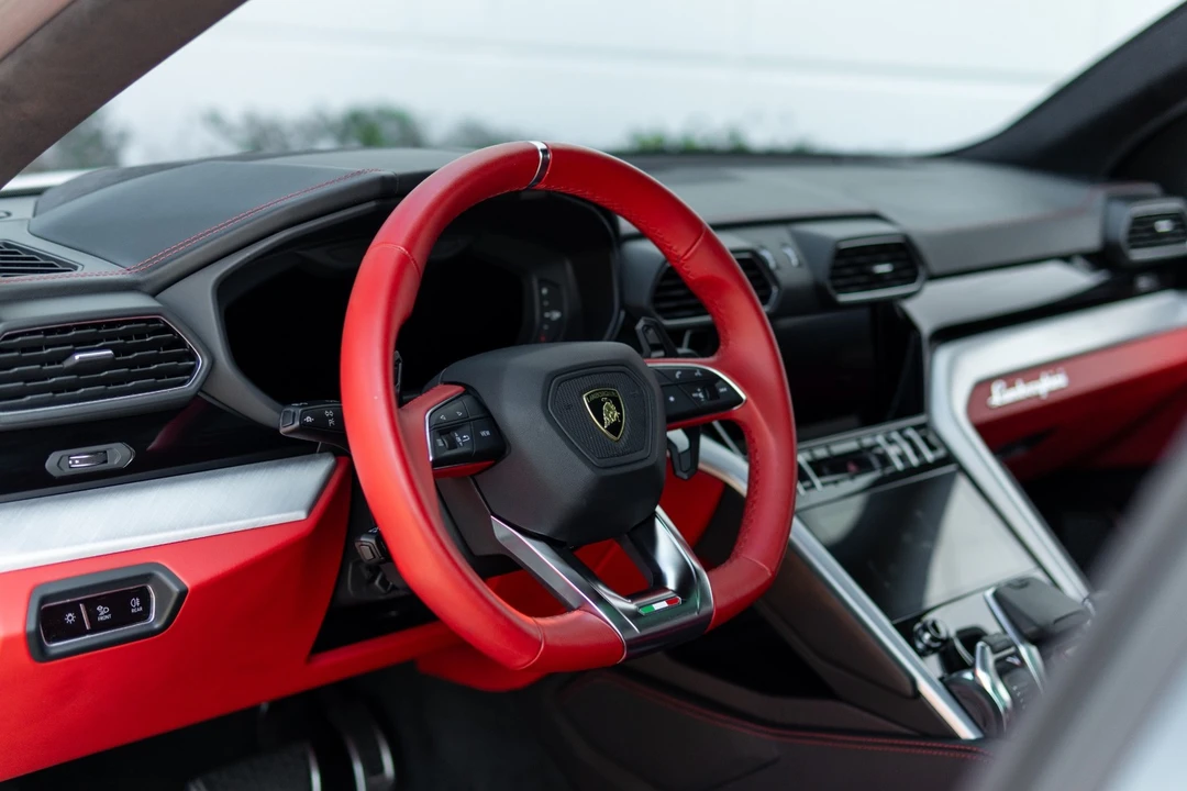 2021 Lamborghini Urus - Image 5 of 12