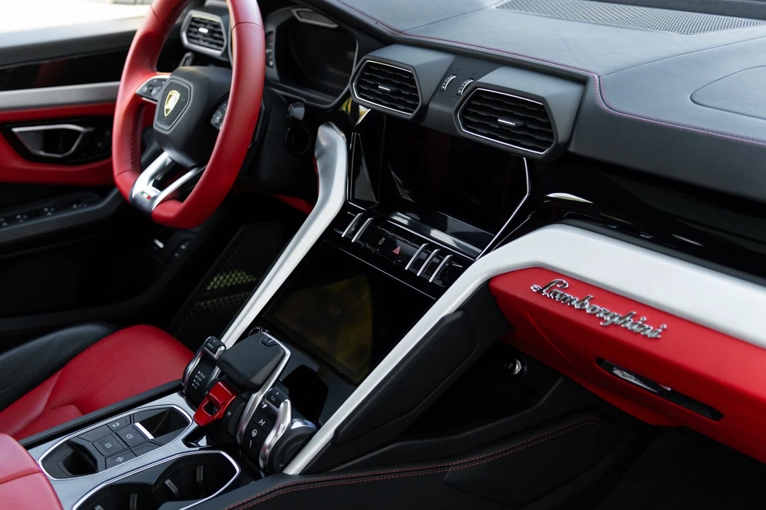 2021 Lamborghini Urus - Image 7 of 12