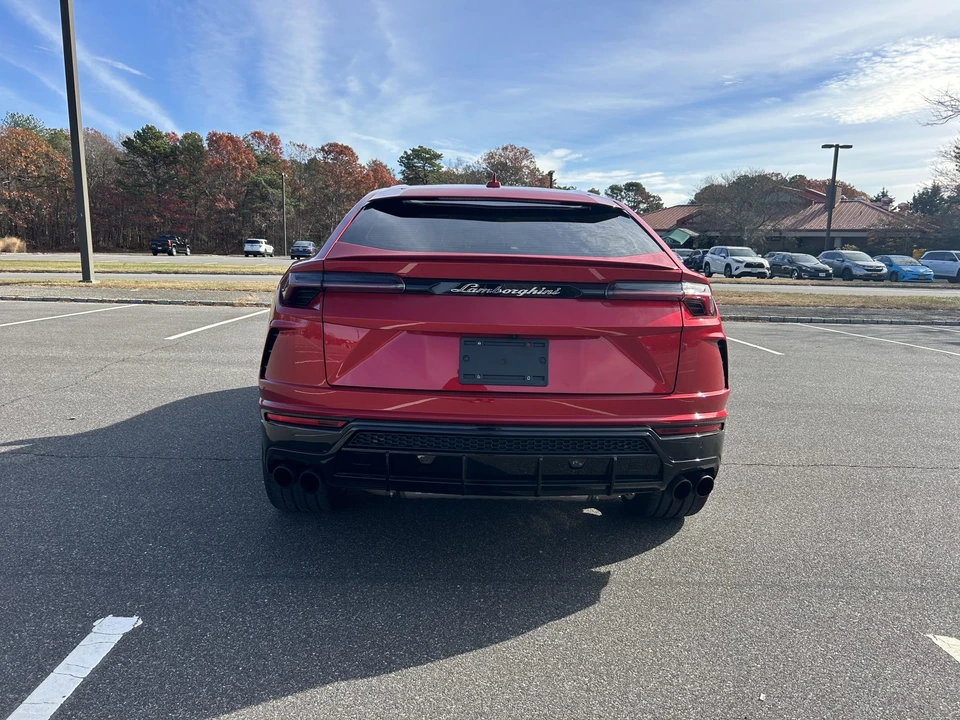 2021 Lamborghini Urus - Image 9 of 31