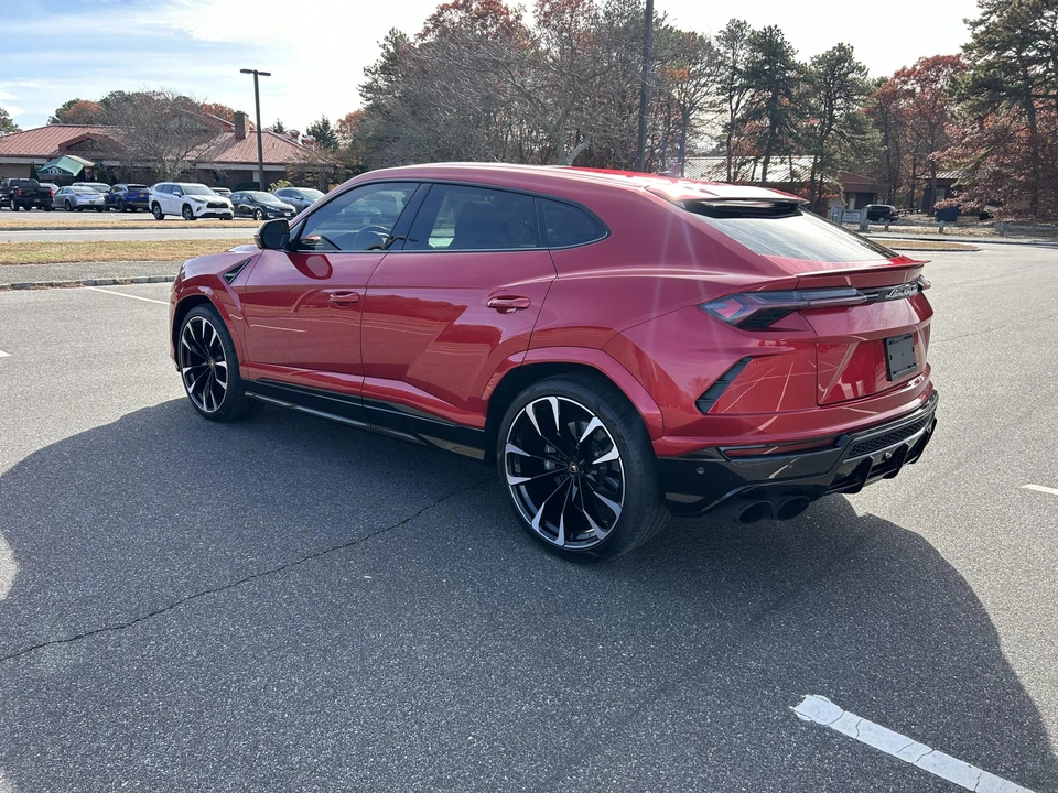 2021 Lamborghini Urus - Image 7 of 31