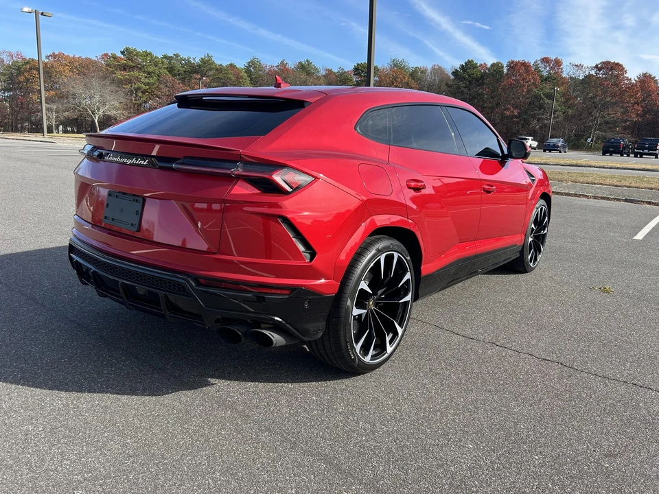 2021 Lamborghini Urus - Image 12 of 31