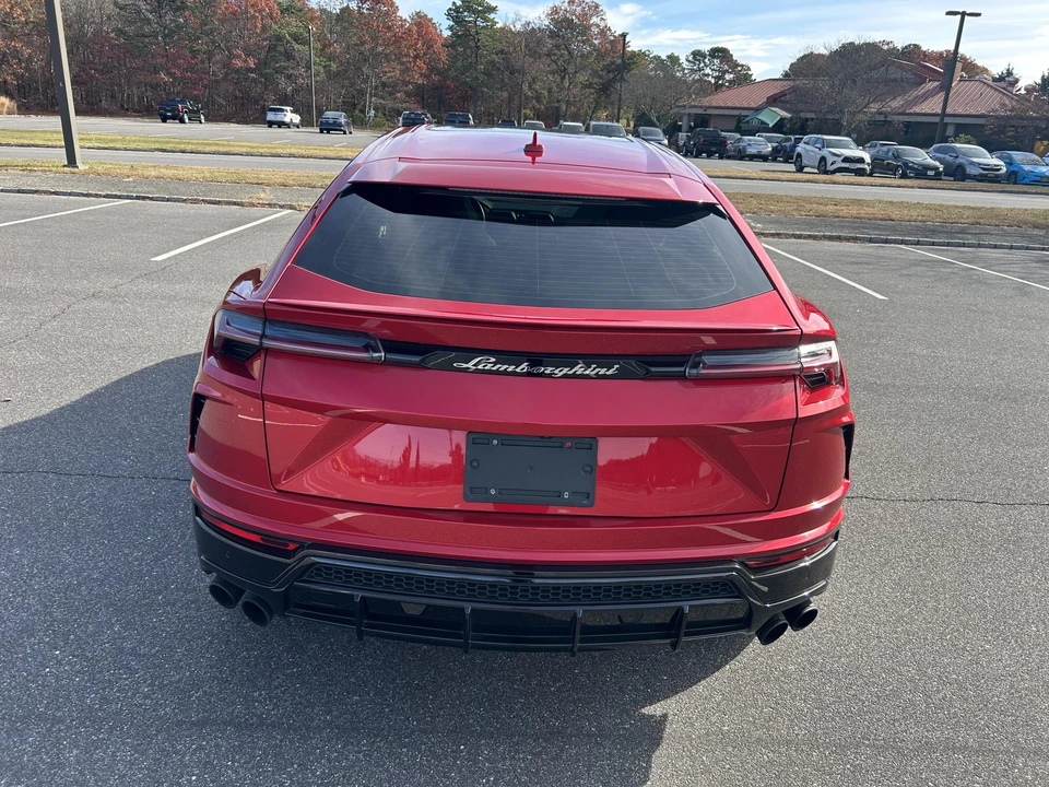 2021 Lamborghini Urus - Image 10 of 31