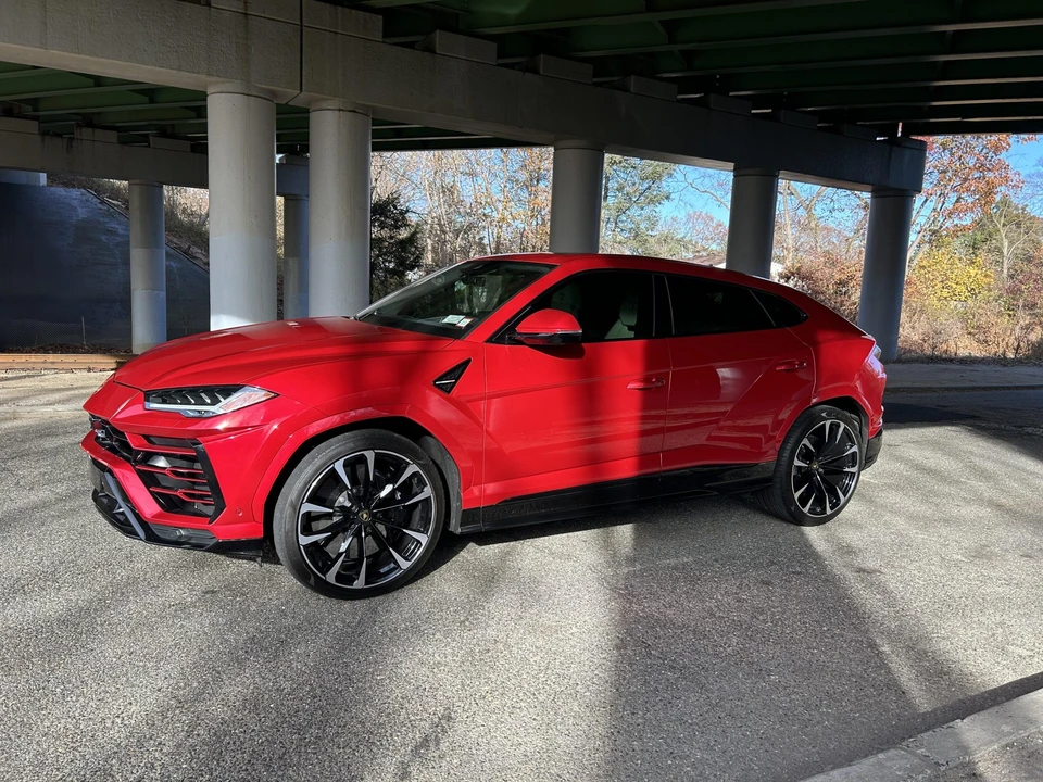 2021 Lamborghini Urus - Image 28 of 31