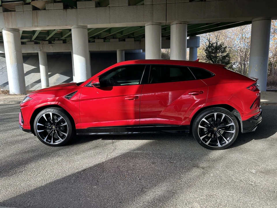 2021 Lamborghini Urus - Image 31 of 31