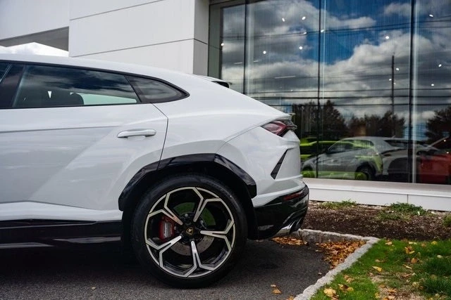 2021 Lamborghini Urus - Image 11 of 12