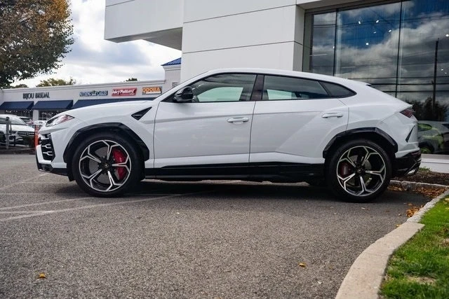 2021 Lamborghini Urus - Image 8 of 12